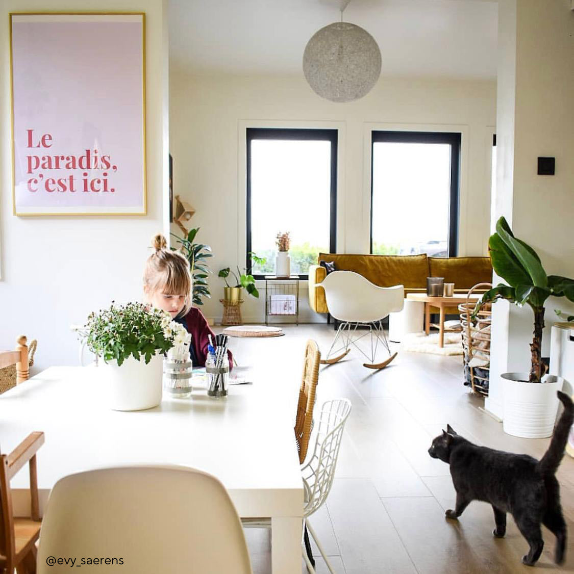 Le paradis c'est ici poster by Mangos on Monday