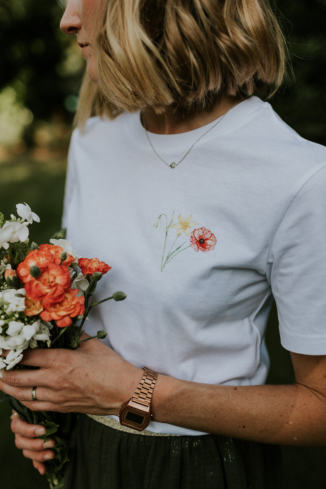 Flowers - t-shirt - Mangos on Monday