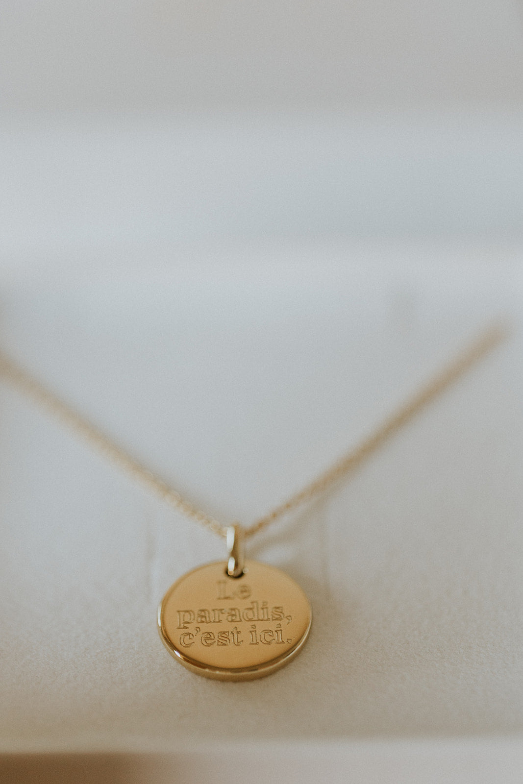 Le paradis, c'est ici - ketting goud - golden neckless - Mangos on Monday