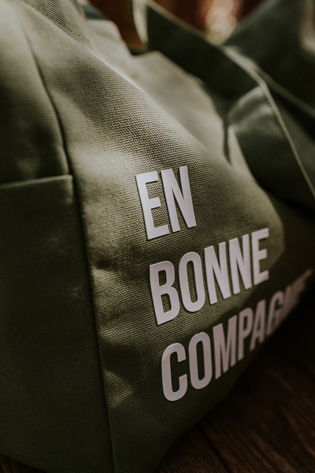 Draagzak - En bonne compagnie - Mangos on Monday.jpg