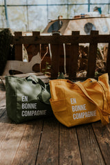 Draagzak - En bonne compagnie - Mangos on Monday.jpg